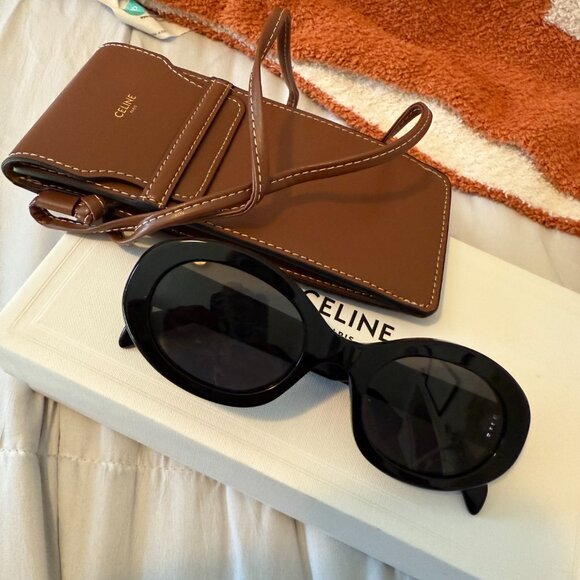 Celine TRIOMPHE Sunglasses in Black - Picture 7 of 10